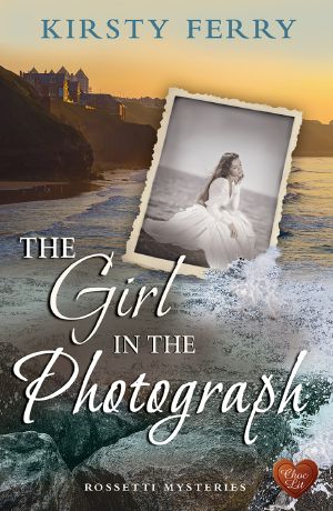 [The Rossetti Mysteries 03] • The Girl in the Photograph